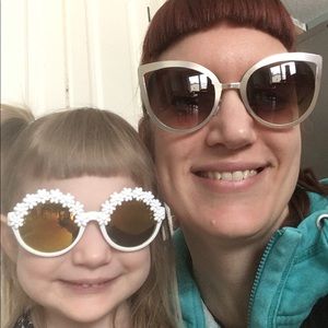 Meet your Posher, Naomi